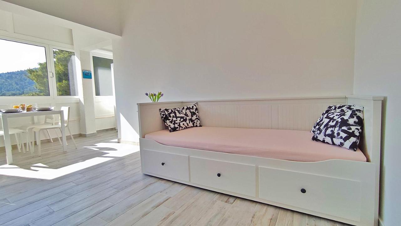 Apartmani Bodo Drvenik  Eksteriør billede