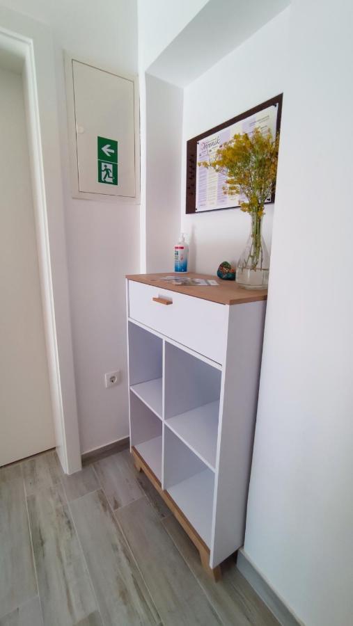 Apartmani Bodo Drvenik  Eksteriør billede